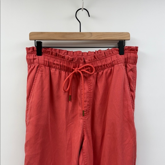 Ann Taylor LOFT High Rise Paperbag Tapered Pant Minimalist Coral Red Medium - Picture 3 of 8